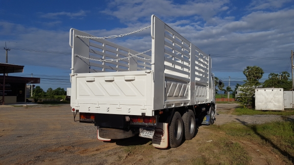ขาย HINO MEGA FL1J 260 แรงม้า ปี 48 กระบะล่องสามมิตรไม่ดั้ม ขาย HINO MEGA FL1J 260 แรงม้า ปี 48 กระบะล่องสามมิตรไม่ดั้ม