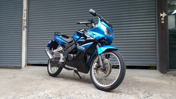 ขออนุญาตขาย HONDA CBR 150R สตาร์ทมือ รุ่นสุดท้าย ฟรีค่าโอน