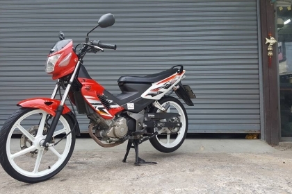 ขออนุญาติขาย HONDA SONIC SUPER 125 CC ตัว TOP รุ่นล้อแม็กแท้ศูนย์ สตาร์ทมือ ฟรีค่าโอน