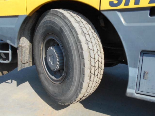 KATO:KR25H-V3  ปี2001 19,267ชม.นำเข้าจากญี่ปุ่นไม่เคยใช้งานในไทยครับ