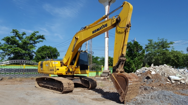 ขายKomatsu PC 200-7