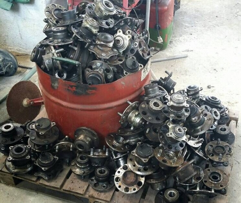 ดุมล้อรถยนต์ สำหรับทำเทรลเลอร์ สาลี่ รถบรรทุกเก่า