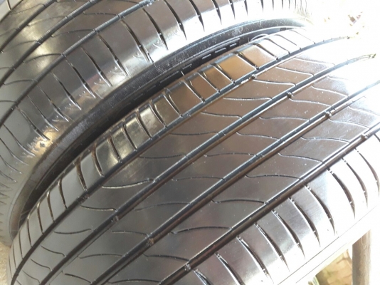 MICHELIN รุ่น PRIMACY 3 ST. 195 65R15 ปี2015 สภาพสวยมากๆดอกเต็มๆไม่มีปะคุ้มสุดๆไมาแพง