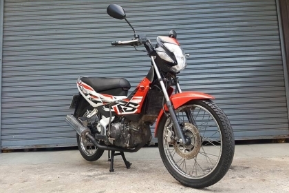 ขออนุญาติขาย  HONDA SONIC NEW 125 ปี 2551 รุ่นสุดท้าย พร้อมใช้งาน ฟรีค่าโอน