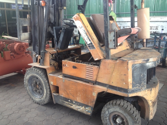 ขายรถโฟล์คลิฟท์ 2.5 ตัน สถาพพร้อมใช้ ขายรถโฟล์คลิฟท์ 2.5 ตัน สถาพพร้อมใช้