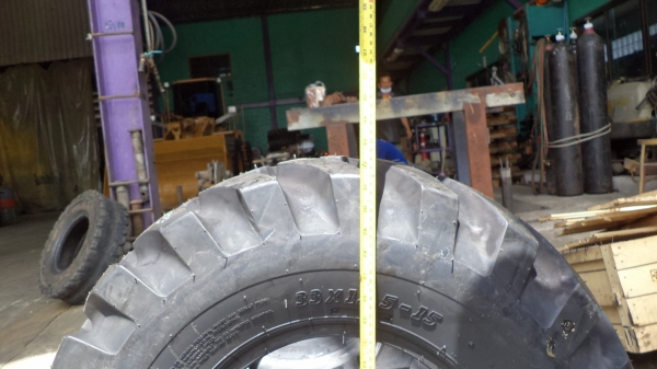 ยาง 12/65-15 ยางใหม่ มีมาหลายเส้นเลยครับ ยาง 12/65-15 ยางใหม่ มีมาหลายเส้นเลยครับ
