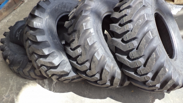 ยาง 12/65-15 ยางใหม่ มีมาหลายเส้นเลยครับ