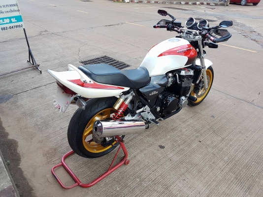 ขายคับ HONDA CB1300 ปี2000 สีสวย แฮนด์แต่ง การ์ดแฮนด์ กันล้ม ทะเบียนพร้อมโอนไม่ขาดต่อ  ราคา 143000 บาท ส่งได้ทั่วไทยคับ สนใจติดต่อ 081-0578282 FACEBOOK ชาญณรงค์ ป๊อป ชัยอมฤต ไอดีไลน์ POPBIGBIKESAKON คับ สนใจรถสวย ถูก ดี ต้อง POP BIGBIKE SAKONNAKHON คลิปวิ