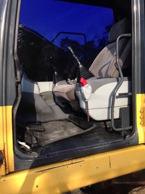 ขายด่วนครับ รถแบคโฮ KOMATSU 200 รุ่น7 รถพร้อมใช้งานครับ