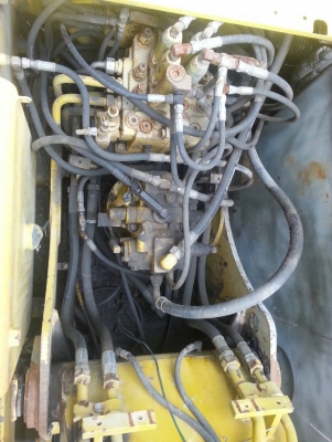 แบคโฮ KOBELCO 120-1 Mark 3