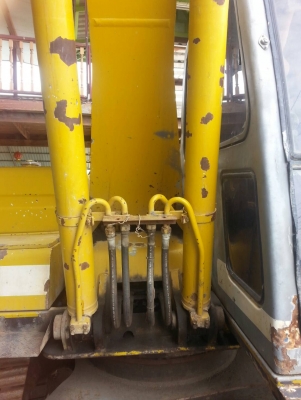 แบคโฮ KOBELCO 120-1 Mark 3