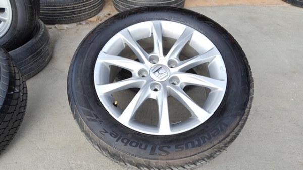 ขายล้อHONDA Civic FC 1.8E CVT 16" ยางปี16 4 ล้อ
