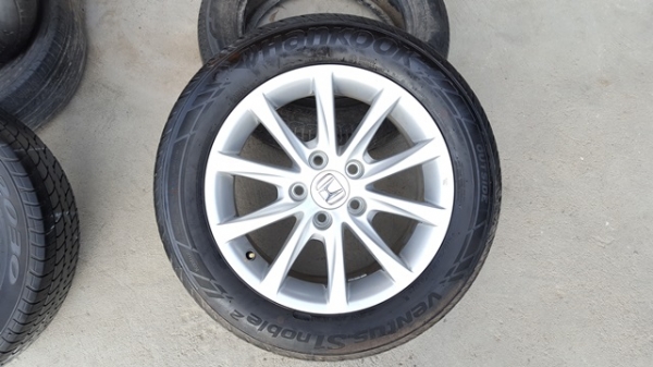 ขายล้อHONDA Civic FC 1.8E CVT 16" ยางปี16 4 ล้อ