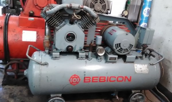 **ขายถูกๆครับ**ปั้มลมมือสองจากญี่ปุ่น..ฮิตาชิ-เบบิคอน(Hitachi-Bebicon) 3 แรง ถัง 100 ลิตร..แน่นๆนิ่งๆทดสอบเรียบร้อยทุกระบบใช้งานได้ดีมากๆครับ