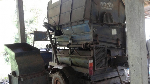 ขาย รถนวดข้าว 5 ฟุต เกษตรพัฒนา เครื่อง ISUZU 74 แรงม้า รถใช้งานได้ครับ ขาย รถนวดข้าว 5 ฟุต เกษตรพัฒนา เครื่อง ISUZU 74 แรงม้า รถใช้งานได้ครับ