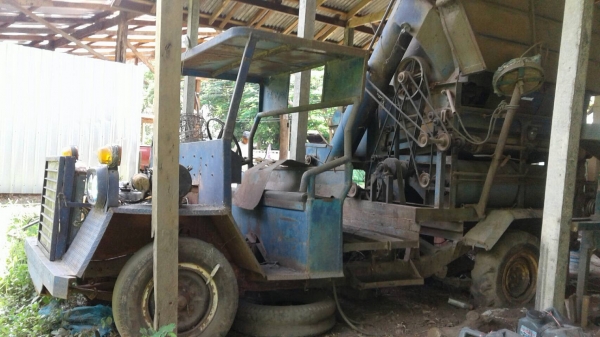 ขาย รถนวดข้าว 5 ฟุต เกษตรพัฒนา เครื่อง ISUZU 74 แรงม้า รถใช้งานได้ครับ ขาย รถนวดข้าว 5 ฟุต เกษตรพัฒนา เครื่อง ISUZU 74 แรงม้า รถใช้งานได้ครับ