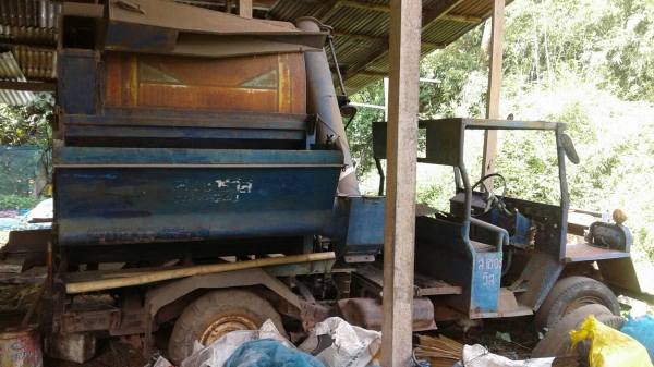 ขาย รถนวดข้าว 5 ฟุต เกษตรพัฒนา เครื่อง ISUZU 74 แรงม้า รถใช้งานได้ครับ ขาย รถนวดข้าว 5 ฟุต เกษตรพัฒนา เครื่อง ISUZU 74 แรงม้า รถใช้งานได้ครับ