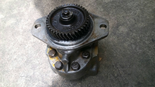 ขายอะหลั่ยชิ้นส่วนรถแทรกเตอร์ D-4 D-5 มีหลายอย่างสนใจสอบถามได้นะครับขายไม่แพง