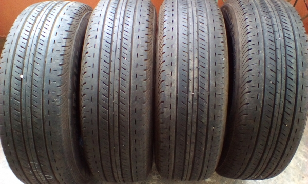 ยางบริสโตน 205/70/15ปี15 ยกชุด 4500บาท