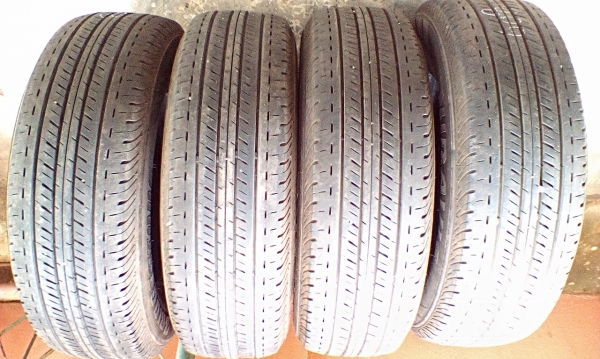 ยางบริสโตน 205/70/15ปี15 ยกชุด 4500บาท