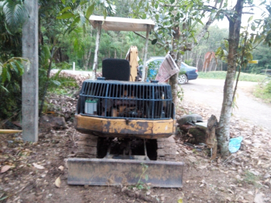 ขายรถแบคโฮ KOMATSU PC20-6 พร้อมหางลาก ราคา 185000 ขายรถแบคโฮ KOMATSU PC20-6 พร้อมหางลาก ราคา 185000