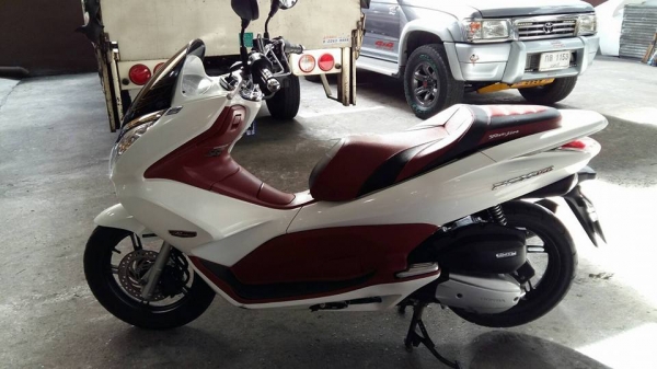 ขาย Honda PCX 150 ปี 55 เครื่องดีเดิมๆ สภาพภายนอกสวย เล่มพร้อมชุดโฮน เน้นโทรเท่านั้น
