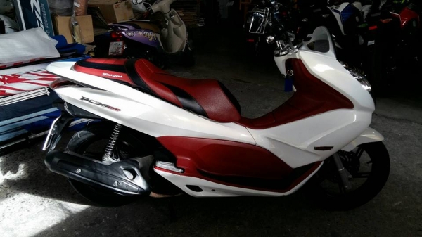 ขาย Honda PCX 150 ปี 55 เครื่องดีเดิมๆ สภาพภายนอกสวย เล่มพร้อมชุดโฮน เน้นโทรเท่านั้น