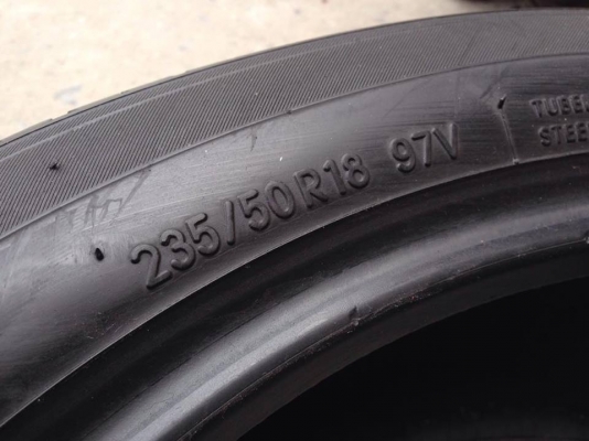 ยาง TOYO 235-50-18 made in japan ปี 12 2 เส้น 2000 สภาพสวยๆไม่มีปะไม่บวมไม่กินข้างดอกยางเหลือเยอะเอาไปวิ่งกันใด้อีกยาวค่ะ ยาง TOYO 235-50-18 made in japan ปี 12 2 เส้น 2000 สภาพสวยๆไม่มีปะไม่บวมไม่กินข้างดอกยางเหลือเยอะเอาไปวิ่งกันใด้อีกยาวค่ะ