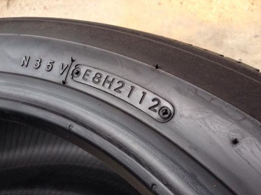 ยาง TOYO 235-50-18 made in japan ปี 12 2 เส้น 2000 สภาพสวยๆไม่มีปะไม่บวมไม่กินข้างดอกยางเหลือเยอะเอาไปวิ่งกันใด้อีกยาวค่ะ ยาง TOYO 235-50-18 made in japan ปี 12 2 เส้น 2000 สภาพสวยๆไม่มีปะไม่บวมไม่กินข้างดอกยางเหลือเยอะเอาไปวิ่งกันใด้อีกยาวค่ะ