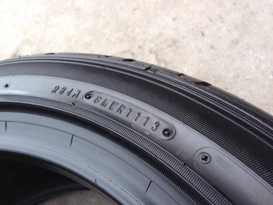 ยาง DUNLOP 215-50-17 ปี 13 ครบชุด 4 เส้น 3500  สภาพสวยๆไม่บวมไม่กินข้าง ดอกยางเหลือเยอะเอาไปวิ่งกันใด้อีกยาวค่ะ