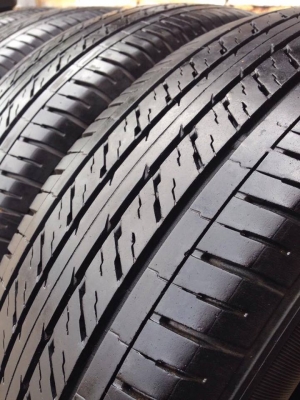 ยาง DUNLOP 215-65-16 ปี 16 ครบชุด 4 เส้น 7000  สภาพสวยๆไม่มีปะไม่บวมไม่กินข้าง ดอกยางเหลือเยอะเอาไปวิ่งกันใด้อีกยาวค่ะ