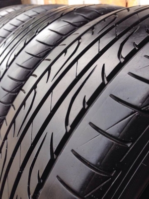 ยาง DUNLOP 205-55-16 ปี 15 ครบชุด 4 เส้น 3500  ไม่บวมไม่กินข้าง ดอกยางเหลือเยอะเอาไปวิ่งกันใด้อีกยาวค่ะ