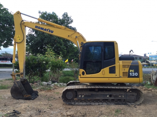 KOMATSU PC130-8