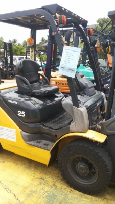 ขายรถ komatsu ขนาด 2.5 รุ่น17 ขนาด2.5 ตัน  ดีเซล  เกียร์ ออโต้