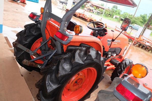 รถไถรุ่น L4708 อุปกรณ์ ใบมีด + ผาน 1 ตัว โทรเลย 089-0111624