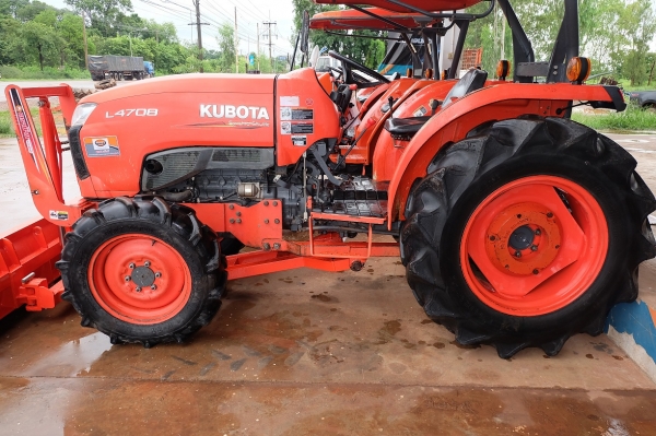 รถไถรุ่น L4708 อุปกรณ์ ใบมีด + ผาน 1 ตัว โทรเลย 089-0111624