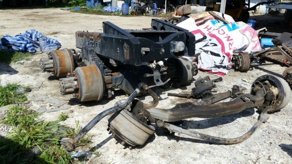 ขายช่วงล่าง สิบล้อฮีโน่ เมกก้า500 2เพลา ยกชุด สภาพดี