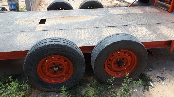 ขายรถลากรถเกี่ยวข้าว ขึ้น 60 70 95 ขายรถลากรถเกี่ยวข้าว ขึ้น 60 70 95