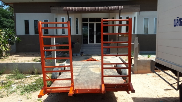 ขายรถลากรถเกี่ยวข้าว ขึ้น 60 70 95 ขายรถลากรถเกี่ยวข้าว ขึ้น 60 70 95