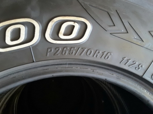 Maxxis AT 265/70/16 ปี16 สภาพสวยๆ 1ชุด Maxxis AT 265/70/16 ปี16 สภาพสวยๆ 1ชุด