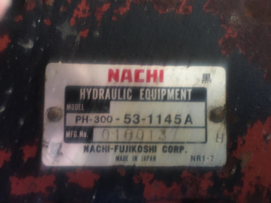 ขายมอเตอร์ตัวเดินPC40-7ยี่ห้อNACHIรุ่นPH-300-53-1145Aตัดเฟรมมามี2ชุดขายชุดละ35000บาท ตัวมอเตอร์กว้าง21ซม21ฟันน๊อตยึดเฟือง12ตัวยึดเฟรม9ตัว