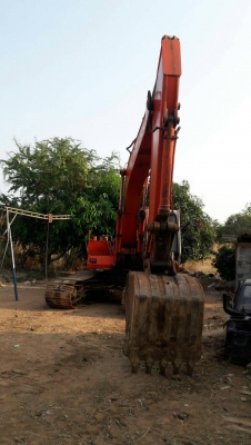 hitachi Ex200-1 พร้อมใช้ ลดเหลือ 450,000
