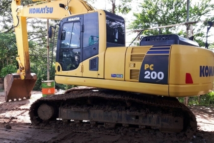ขาย!! >>> Komatsu Pc200 รุ่น 8 MO <<< รถสวยใช้งานน้อยสวยเต็ม 5200 ชม.