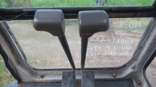 ขายรถนำเข้า ญี่ปุ่น ยังไม่ได้ใช้งานบ้านเรา Kobelco SK120-1, Mark 3,มาร์ทรี, ชั่วโมงน้อย,.สภาพดี เอวแน่น แรง,ไฟฟ้าครบ,ซีเรียลสูง,คอนโทรนสั้น ทำช่วงล่างให้ใหม่, พร้อมเอกสารนำเข้า,อินวอยส์ ,ใบแจ้งจำหน่าย