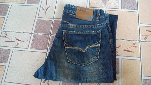 กางเกงยีนส์ GUESS PREMIUM
