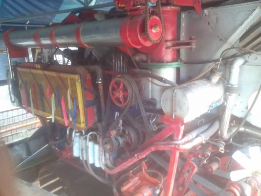 ขายรถเกี่ยวข้าวอู่ ช.เจริญ ราคา  550,000. ต่อรองได้ครับ