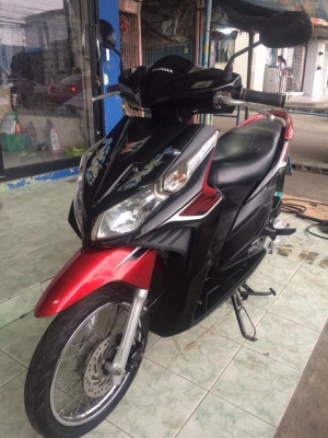 Honda Click 110i สีดำ-แดง หัวฉีดประหยัดน้ำมัน รถปี 2553