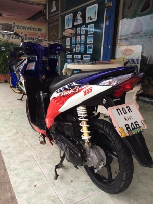 Honda Click 110i ลาย Street (ล้อแม็กซ์) รถปี54 เครื่องดีเดิมๆสวยๆครับ