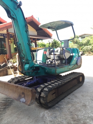 ขาย KOMATSU PC 40-7E มาใหม่  เก่าญี่ปุ่นแท้   สภาพดี   ระบบดี   สนใจโทร  089-7462641  สุวรรณี