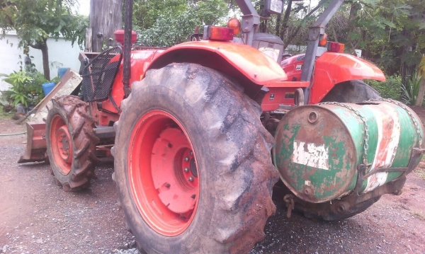 Kubota M7040 ปี51 ผานพรวน ใบดัน ยางหน้าใหม่ เล่มพร้อมโอนจร้า